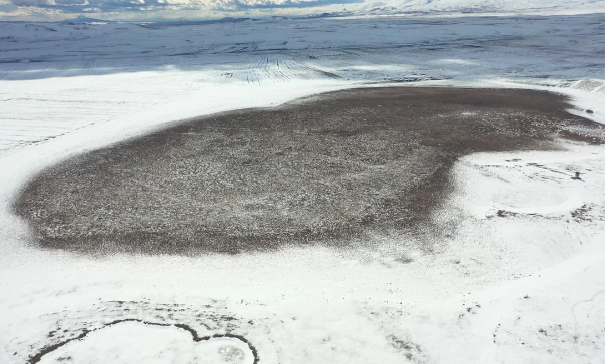 25 santimetrelik kar Kuyucuk G&ouml;l&uuml;'ne umut oldu