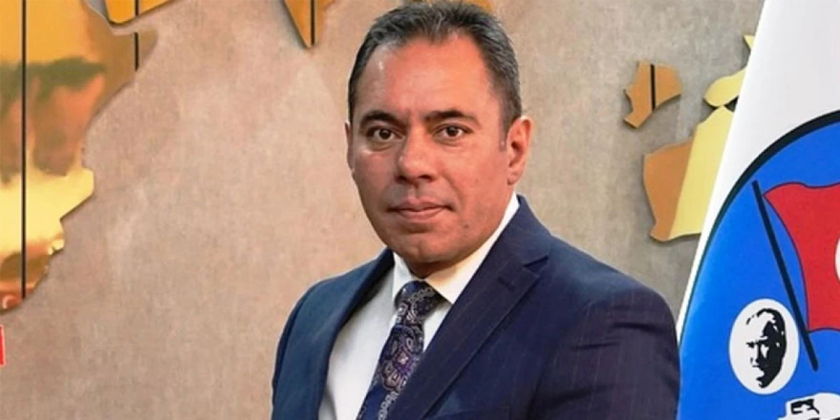 Kars Belediyesi'nden hem Millet Bah&ccedil;esi'nde hem evlerde iftar