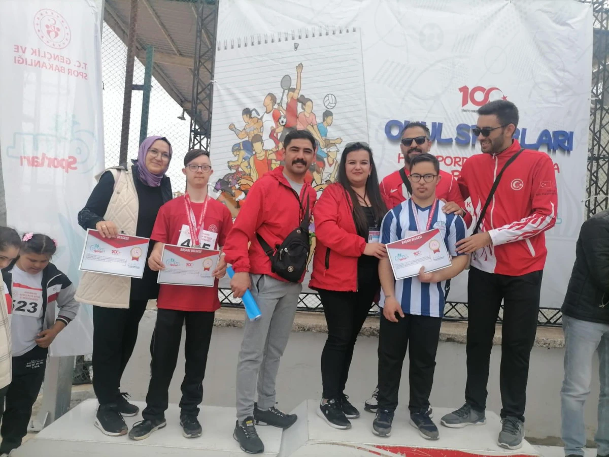 Karslı Karatecilerden Trabzon’da Büyük Başarı