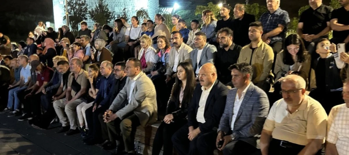 Kars’ta Anadolu Şiir Akşamları Büyük ilgi Gördü