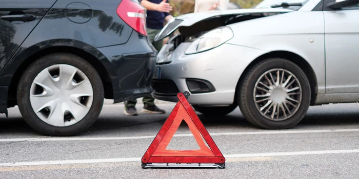 Kars'ta bayramın ilk g&uuml;n&uuml; kaza: 6 yaralı