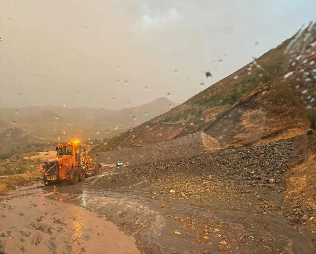 Kars’ta Dolu Yaşamı Olumsuz Etkiledi: Sarıkamış ve Kağızman’da Tarım Alanları Zarar Gördü.