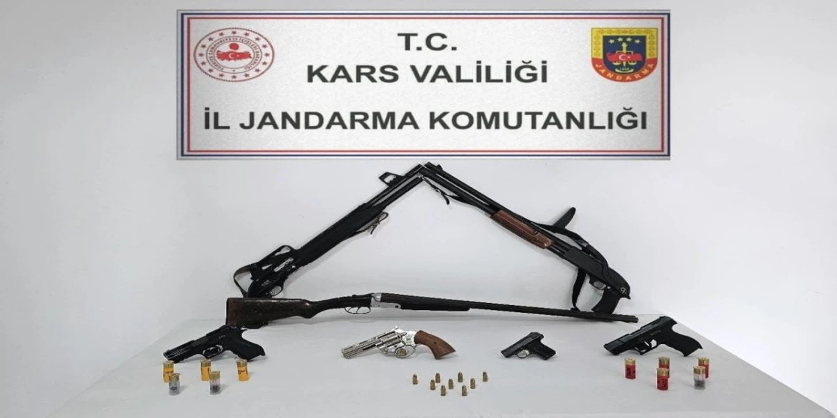 Kars’ta eş zamanlı silah operasyonu
