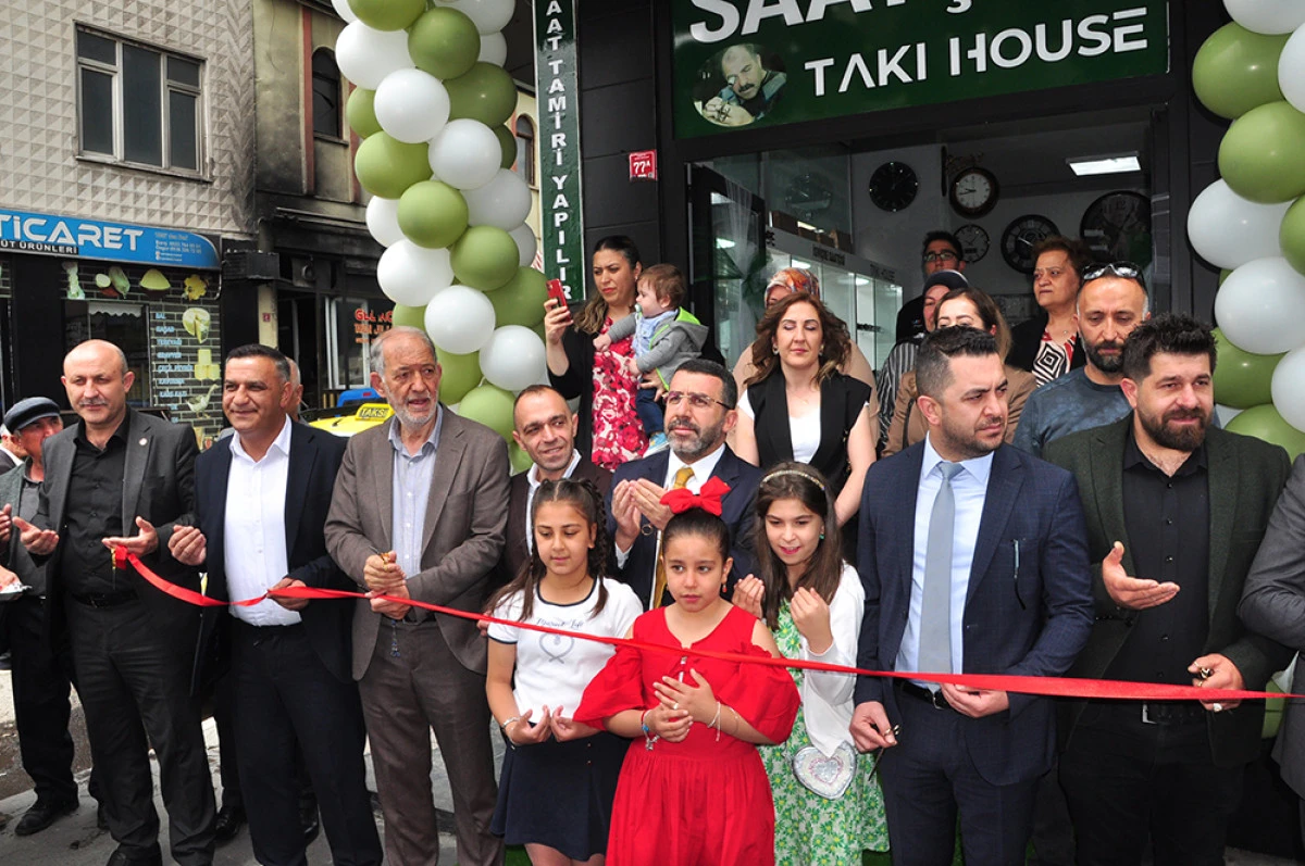 Kars'ta İsviçre Saatçı ve Takı House Açıldı
