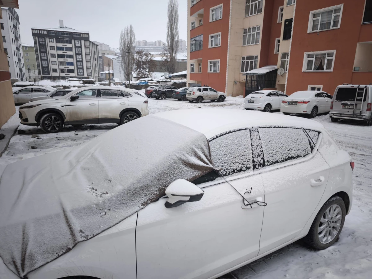Kars'ta termometreler eksi 21,'i g&ouml;rd&uuml;
