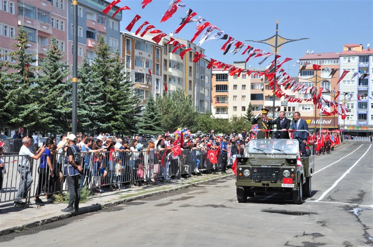 Kars’ta zafer bayramı coşkusu