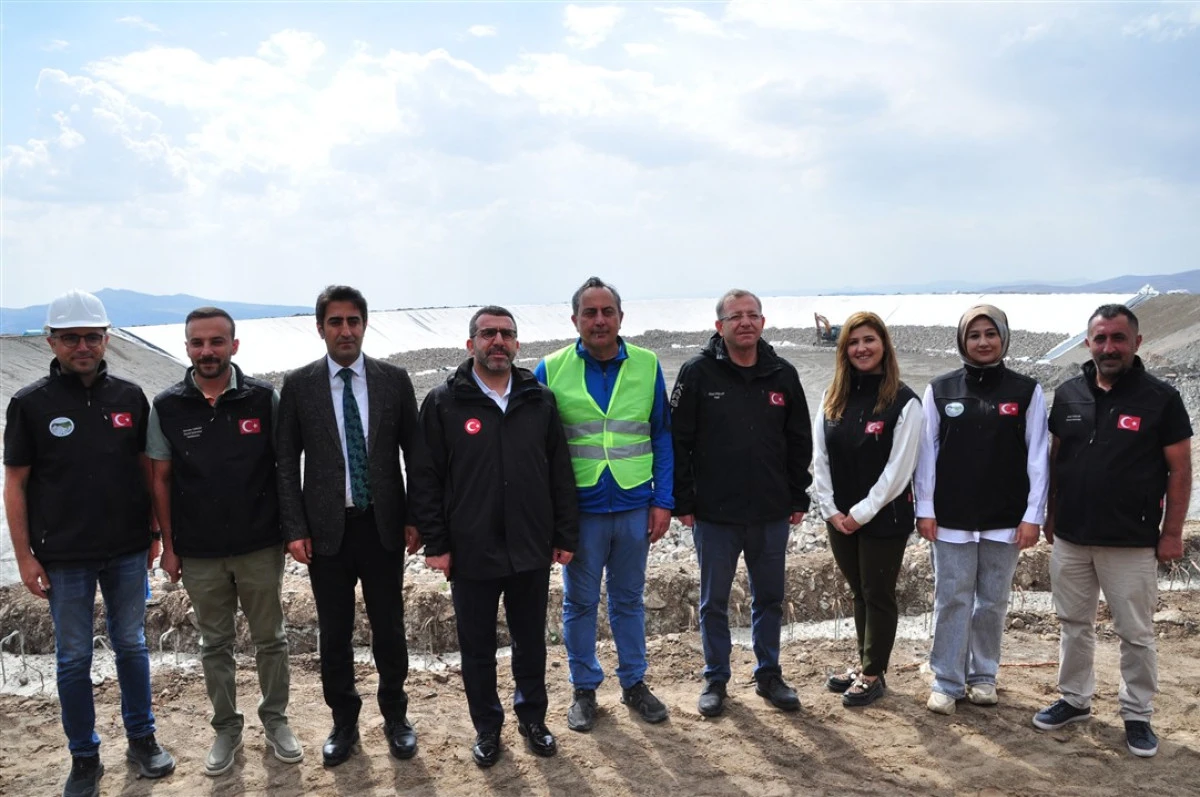 Kayak Merkezi'nde suni karlama sistemi yapımı sürüyor
