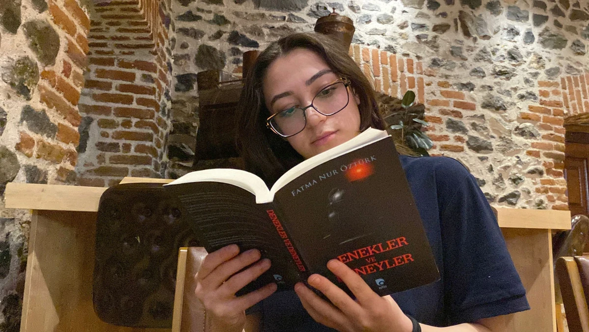 Sarıkamış'ta Kaza Ge&ccedil;iren Fatmanur &Ouml;zt&uuml;rk Konuşamadığı D&ouml;nemde Kitap Yazdı