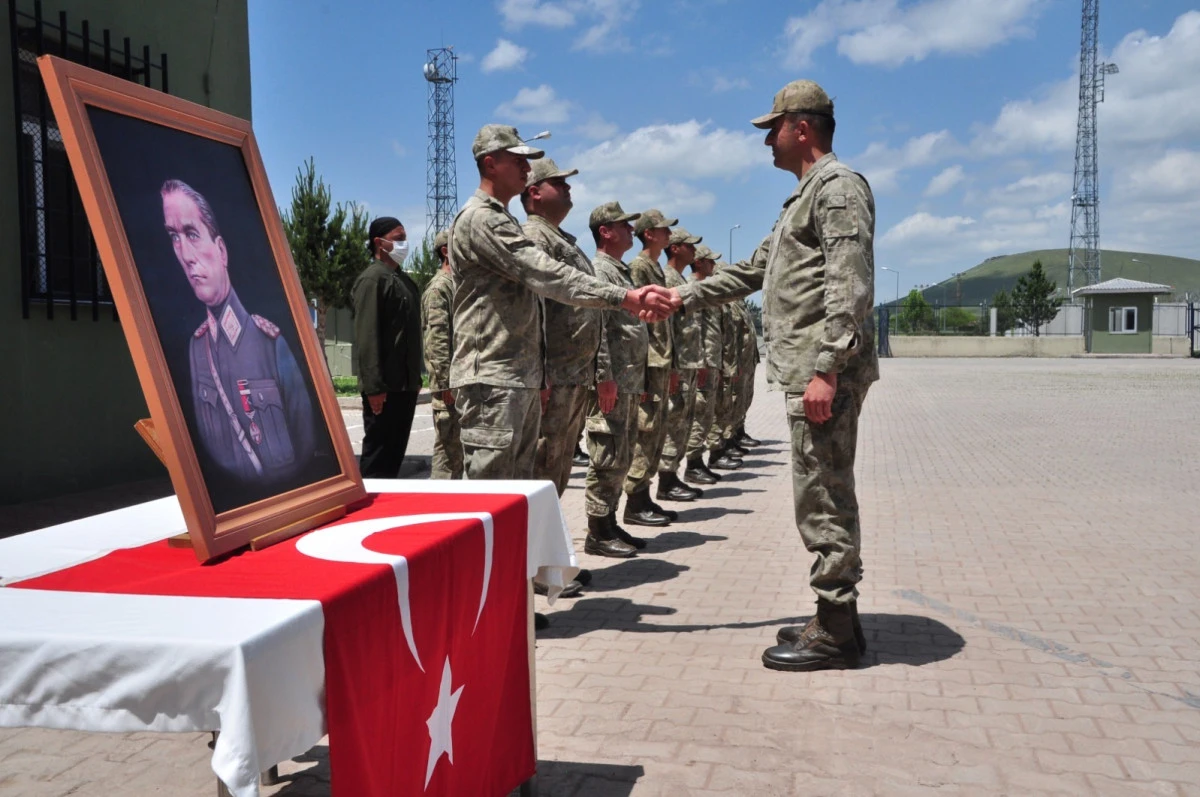 Sınırda nöbet, gönülde bayram