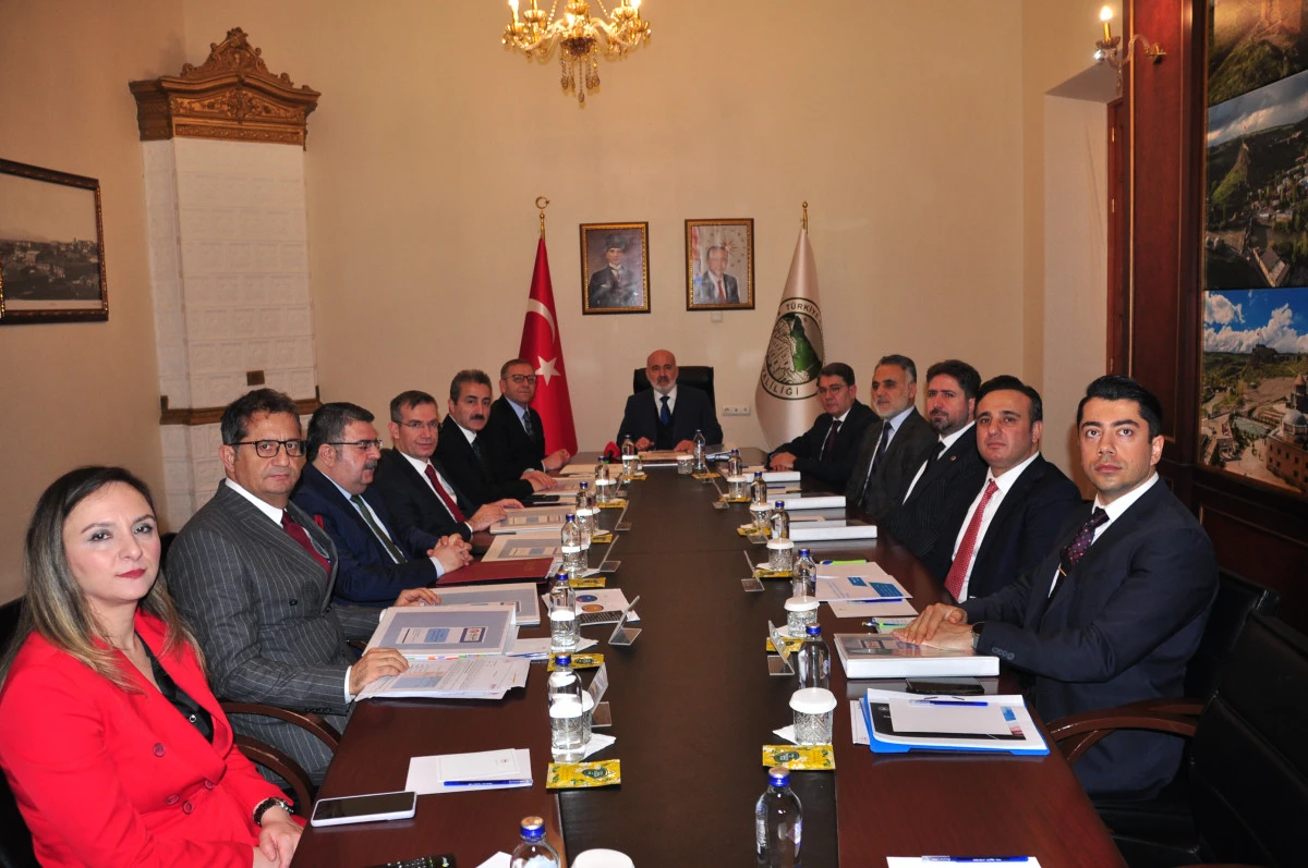 &lsquo;Su&ccedil; işleyenler yurtdışında elini kolu sallayarak gezemeyecek&rsquo;