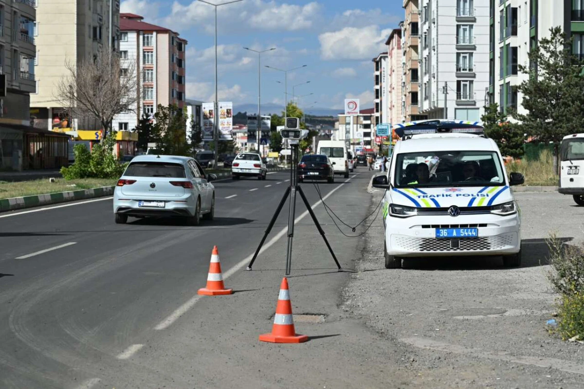 Trafikte Yapay Zek&acirc; Destekli Hız Denetimi Başladı